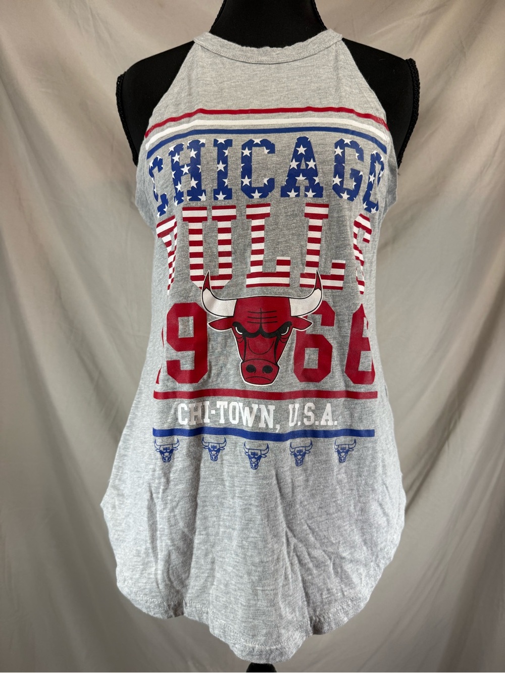 NBA Chicago Bulls “Chi-Town USA” Graphic Tank Top Gray - Medium